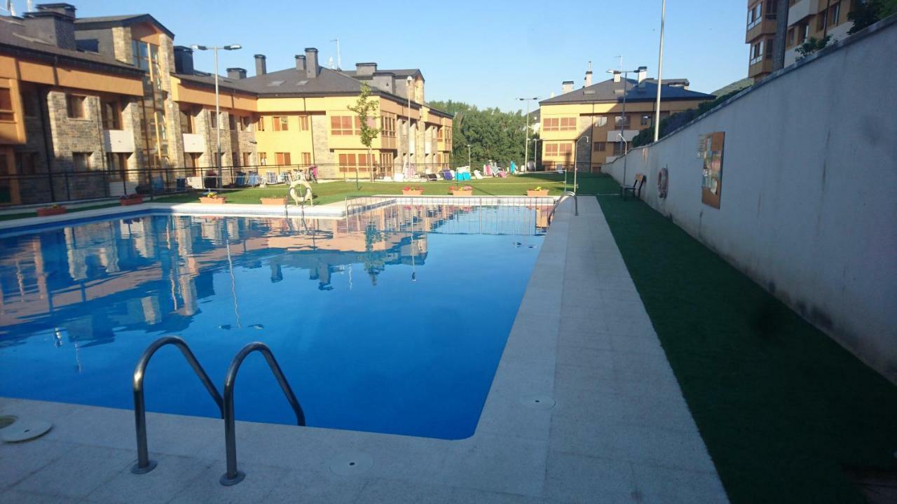 Apartamento Rapitan Apartment Jaca Ngoại thất bức ảnh